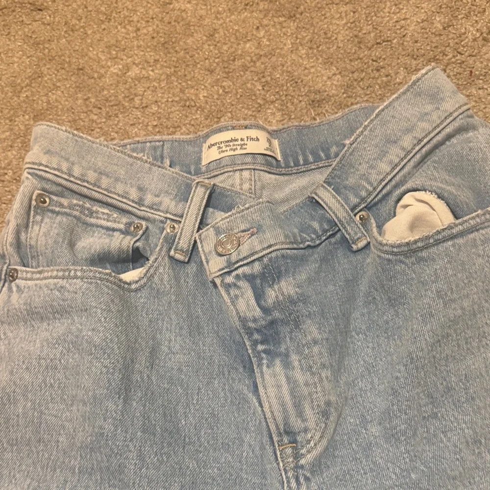 Abercrombie and fitch jeans - Picture 2 of 3